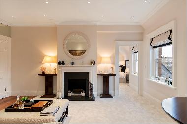 A beautifully designed one bedroom flat for sale in the heart of Mayfair.