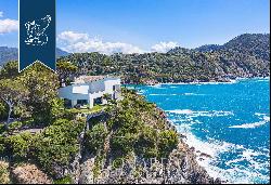 Exclusive estate with private pier and exclusive access to Sestri Levante's sea