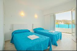 Apartments with sea views for rent in Camp de Mar.