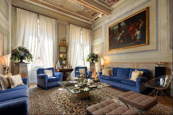 Luxurious apartment with garden in Arezzo