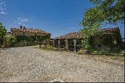 Panoramic agriturismo producing organic olive oil of Chianti