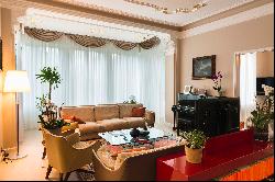 Luxury apartment in Villa Borghese