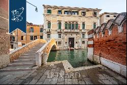 Prestigious period home in the mafic of the most exclusive Venetian atmosphere