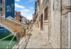 Prestigious period home in the mafic of the most exclusive Venetian atmosphere