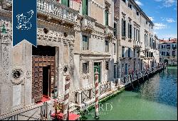 Prestigious period home in the mafic of the most exclusive Venetian atmosphere