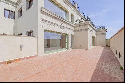 Nice apartment with terrace of 65sqm in luxury development in Eixample Dreta