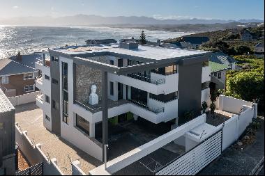 Magnificent architectural design with picturesque ocean views!