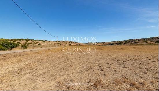 Large plot of land, close to the beach, Praia da Luz, Lagos, Algarve