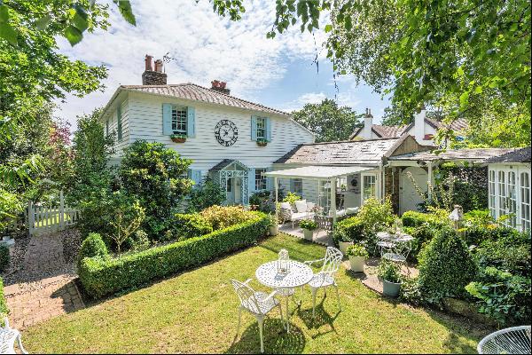 An enchanting four bedroom Georgian cottage located in the Sydenham Hill Conservation Area