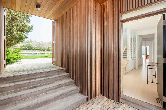 Built in 2015, this modern, architect-designed home has sweeping ocean views. Upside down 