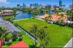 306 Holiday Dr, Hallandale Beach FL 33009