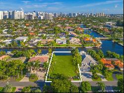 479 Tamarind Dr, Hallandale Beach FL 33009