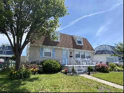 325 14th St S, Brigantine NJ 08203