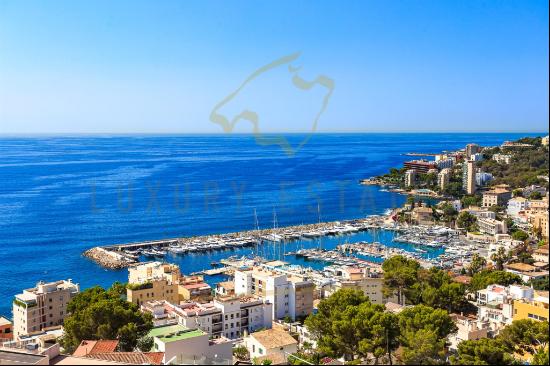 Majorca apartment in Palma with fantastic panoramic mountain and sea views