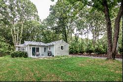 RENOVATED SOUTHAMPTON COTTAGE