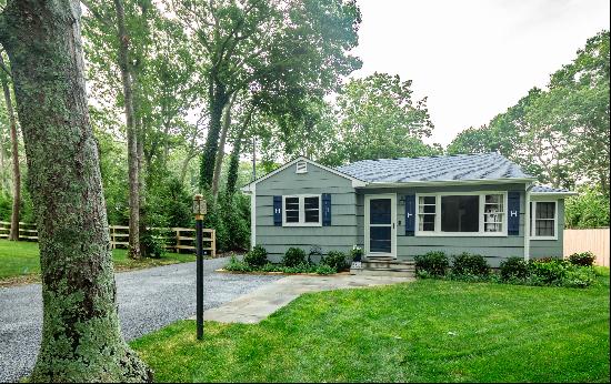 RENOVATED SOUTHAMPTON COTTAGE