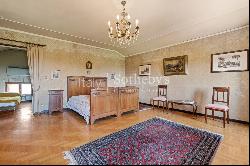 Elegant 17th century Venetian Villa with park on the hills of Treviso