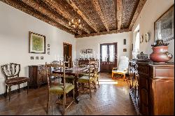 Elegant 17th century Venetian Villa with park on the hills of Treviso