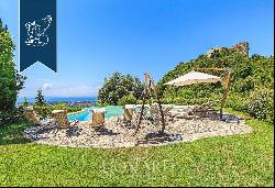 Luxury home with a view of the Tyrrhenian Coast, from the Gulf of La Spezia to Livorno