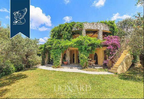 Luxury home with a view of the Tyrrhenian Coast, from the Gulf of La Spezia to Livorno