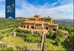 Medieval stronghold overlooking the border between the provinces of Siena and Grosseto