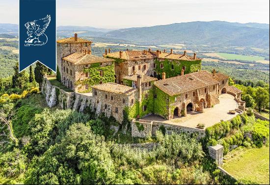 Medieval stronghold overlooking the border between the provinces of Siena and Grosseto