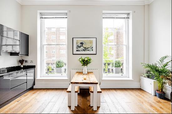 1 bed first floor flat for sale in W2