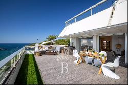 SKYVIEW - Stunning Apartment with Sea View & Terrace overlooking Miramar Beach - Biarritz