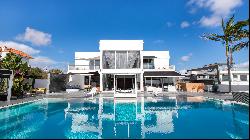 Stunning Modern Villa Out of the Movie Scene in Protaras