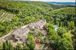 ORGANIC ESTATE FOR SALE IN CHIANTI, TUSCANY ITALY