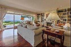 Elegant villa with panoramic views in Supermaresme