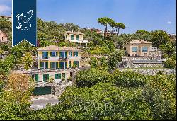 Wonderful property for sale with a view of the Ligurian Sea