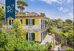 Wonderful property for sale with a view of the Ligurian Sea