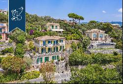 Wonderful property for sale with a view of the Ligurian Sea