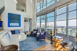 Spectacular penthouse with terrace, swimming pool and sea views in Diagonal Mar