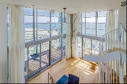 Spectacular penthouse with terrace, swimming pool and sea views in Diagonal Mar