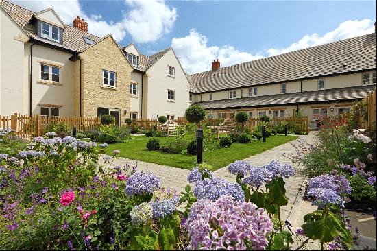 Cotswold Gate, Shilton Road, Burford, Oxfordshire, OX18 4PA