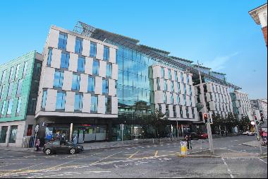 A unique opportunity to locate your business on Pearse Street, half way between The Dockla
