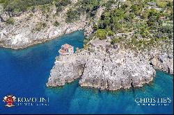 Amalfi Coast - TORRE DI GRADO: VILLA WITH PRIVATE SEA ACCESS FOR SALE