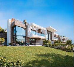 Exquisite off-plan semi-detached home with spectacular views in , Marbella 29603