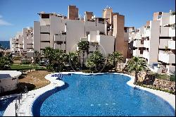 Exclusive apartment in a luxury beachfront complex on the New Go, Estepona 29680