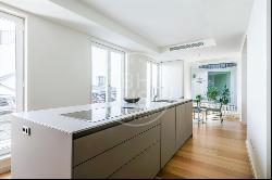 EXCLUSIVE MODERNIST PENTHOUSE IN CASA BUReS, Barcelona 08007