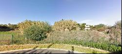 Flat plot situated in a quiet beachside residential area in Soto, San Roque 11360