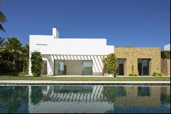 Brand-new luxury villa situated in a unique and privileged golf , Casares 29690