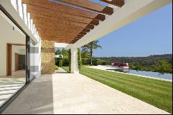 Brand-new luxury villa situated in a unique and privileged golf , Casares 29690