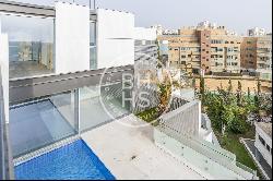 280 sqm luxury flat with pool and terrace for sale in Conde Orga, Madrid 28043