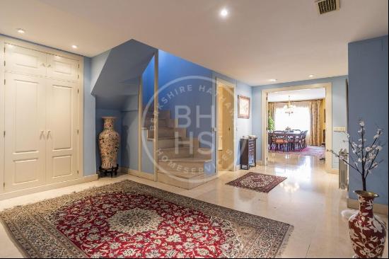 340 sqm luxury penthouse with pool for sale in Valdemarin, Madri, Madrid 28023