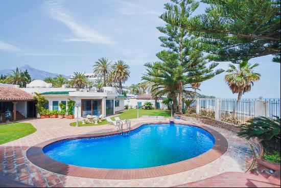 Unique beachfront villa set in Marbella's most desirable address, Marbella 29602