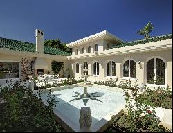 Extraordinary palatial mansion with panoramic views in Río Real , Marbella 29603