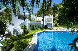 Private family villa with sea views in the exclusive residential, Marbella 29603